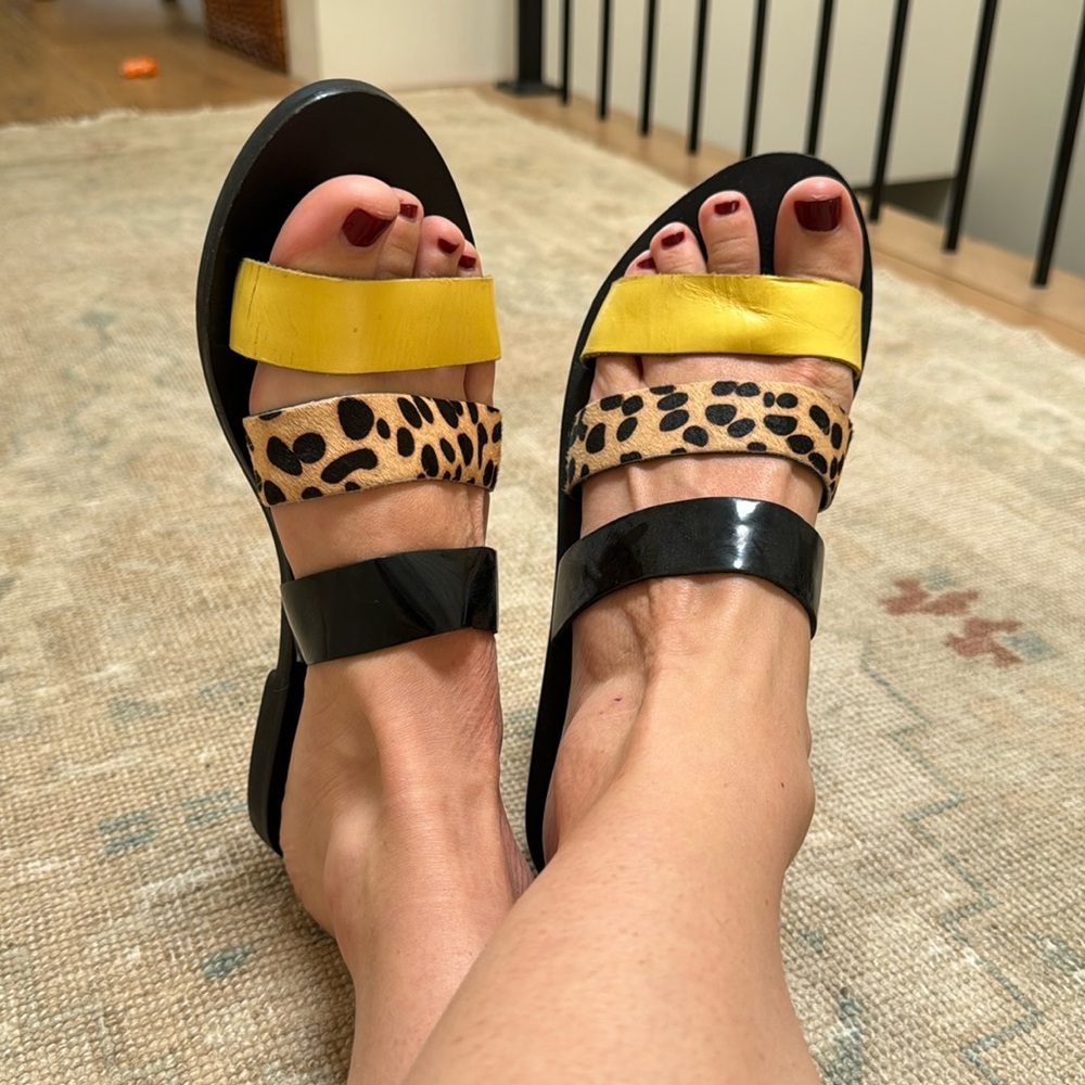 Sol Sana leopard print leather candles - size 9 - like new